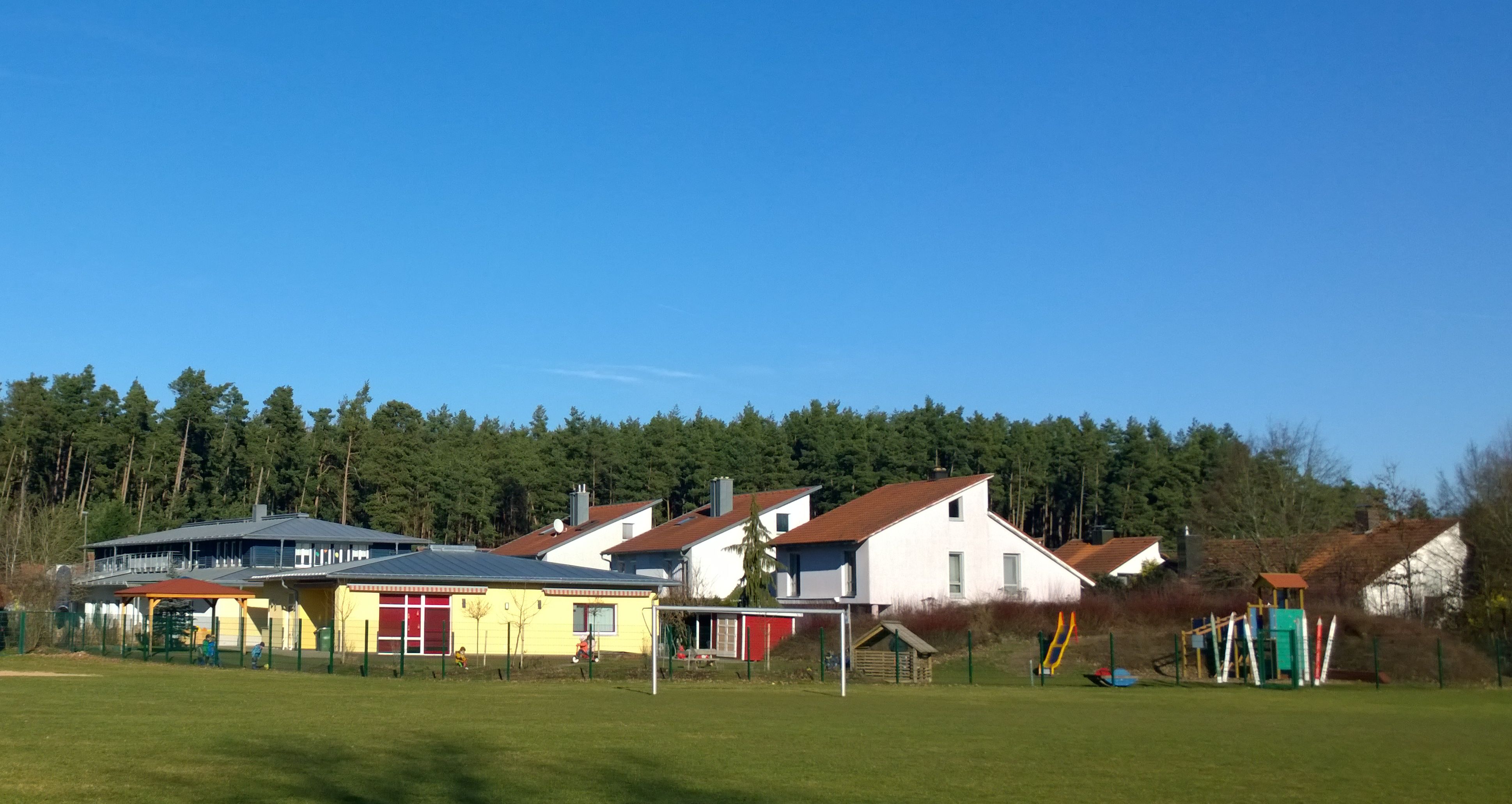 Krippenanbau und neuer Garten