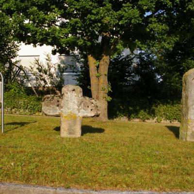 Gedenksteine in Mittelhembach